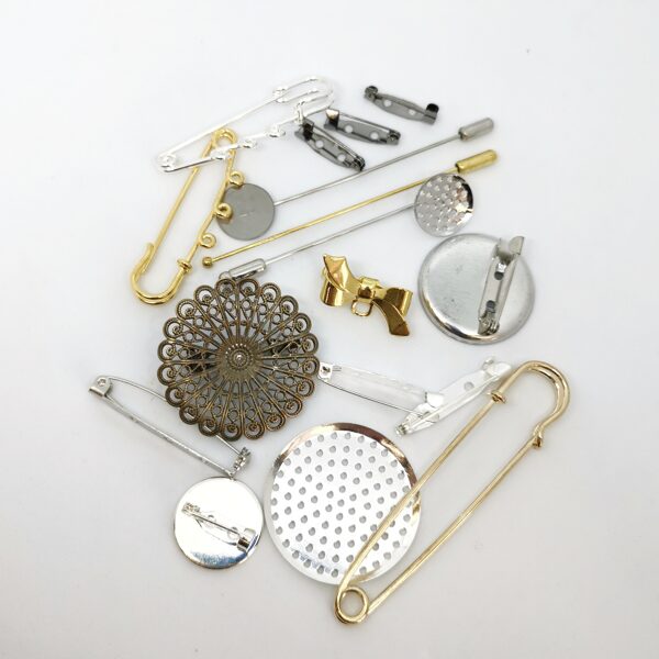 Furnitūra piespraudēm