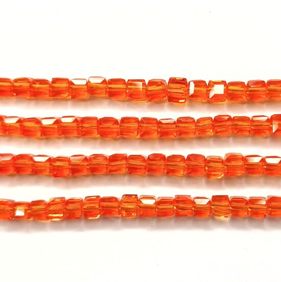 Stikla kristālu virtene 4*4 mm
