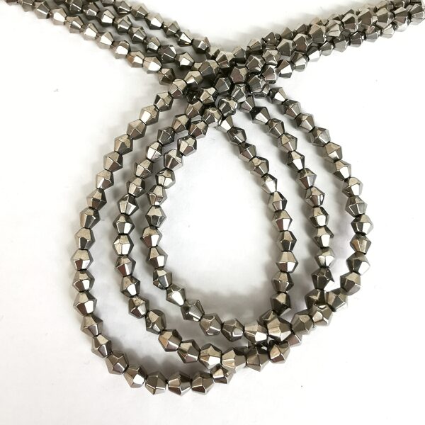 Stikla kristālu virtene 4mm (bicon) 