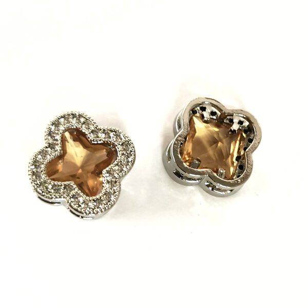 Starplika ar kristālu un cirkoniem