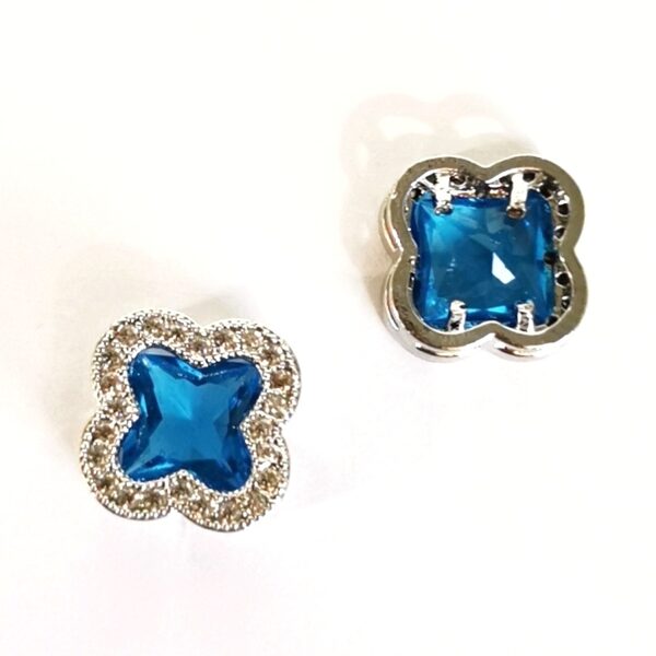 Starplika ar kristālu un cirkoniem